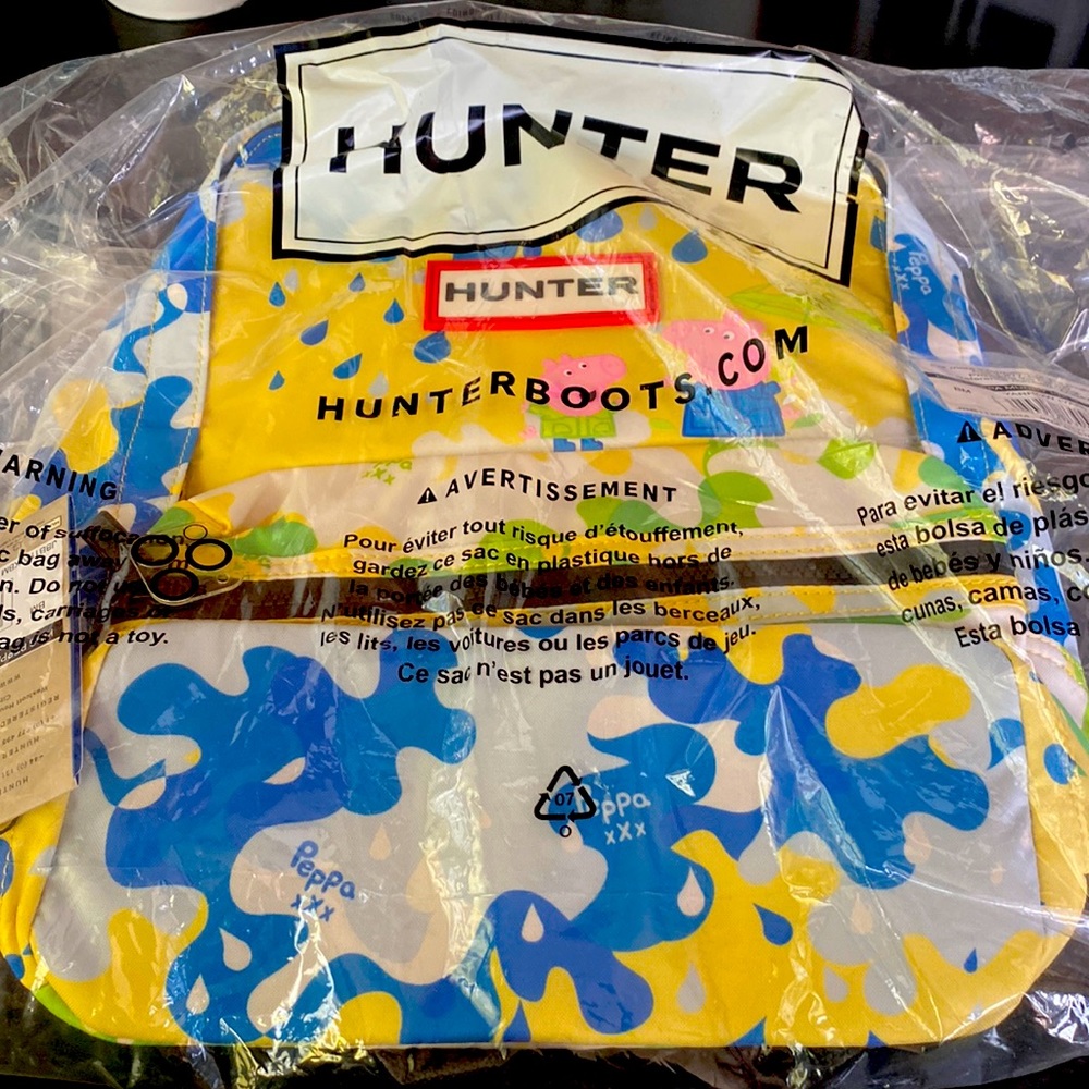 Limited edition Hunter x Peppa pig muddy puddles backpack blue